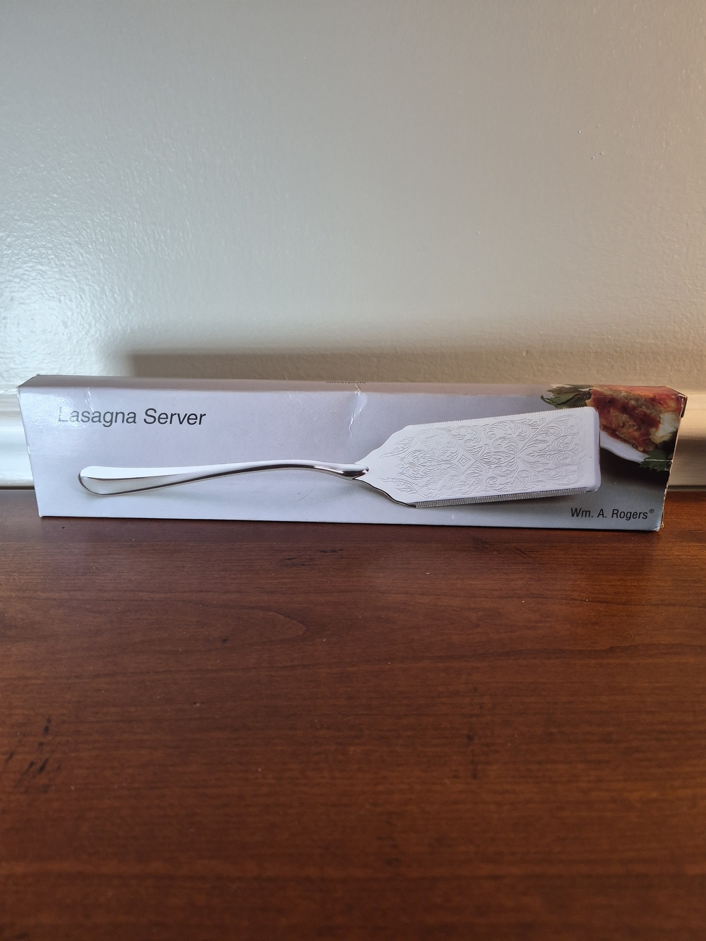 NWT Oneida Silver-plated W.M Rogers  Decorative Lasagna‎ Server
